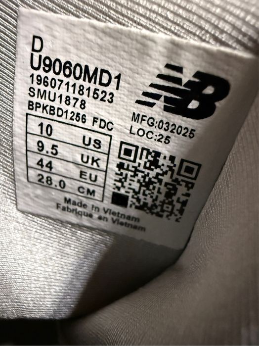 New Balance 9060 44 noi/new