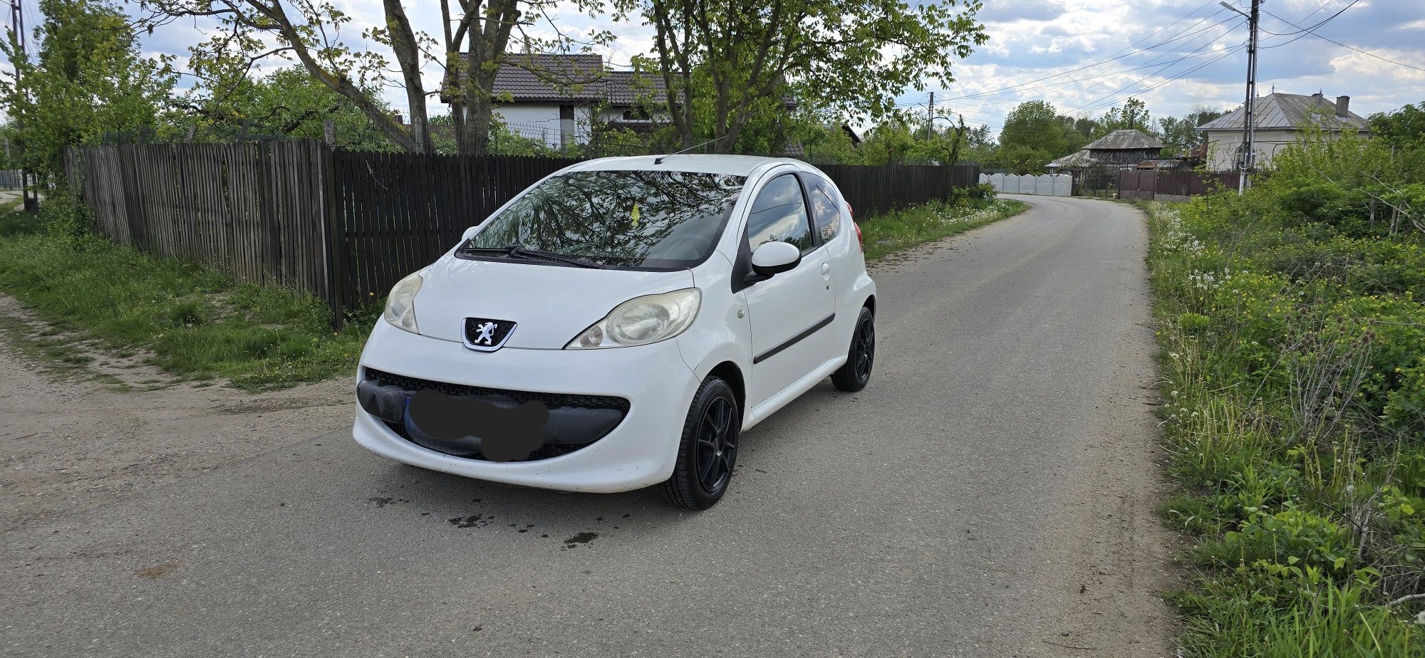 Peugeot 107 2 usi