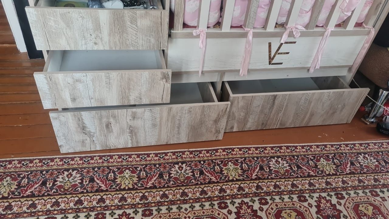 Продам детскую кровать.