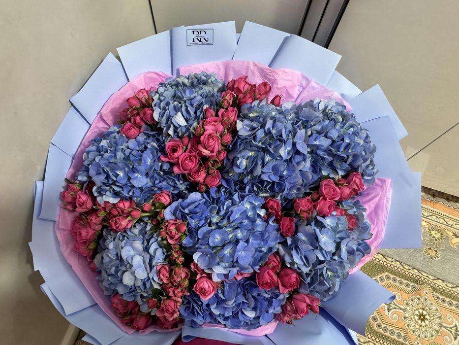 «Красивый букет свежих цветов – в отличном состоянии»