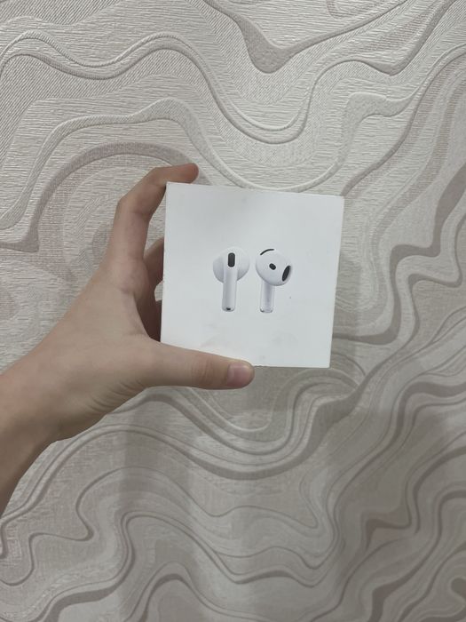Наушники AirPods 4