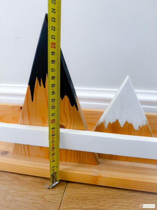 Рафт за декорация и книги