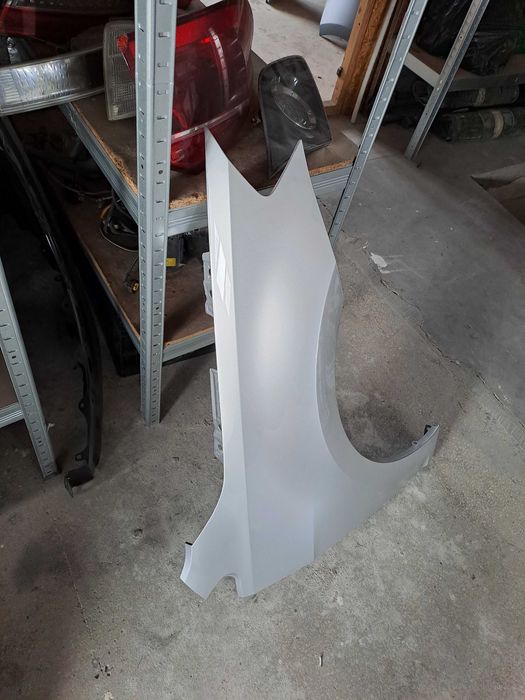 Aripa dreapta Noua VW Golf 7 culoare LA7W