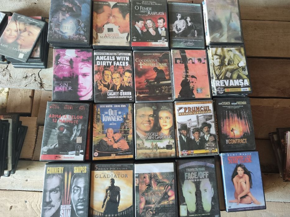 Vand colectie DVD uri