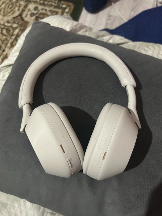 Наушник Sony в идеальном состоянии