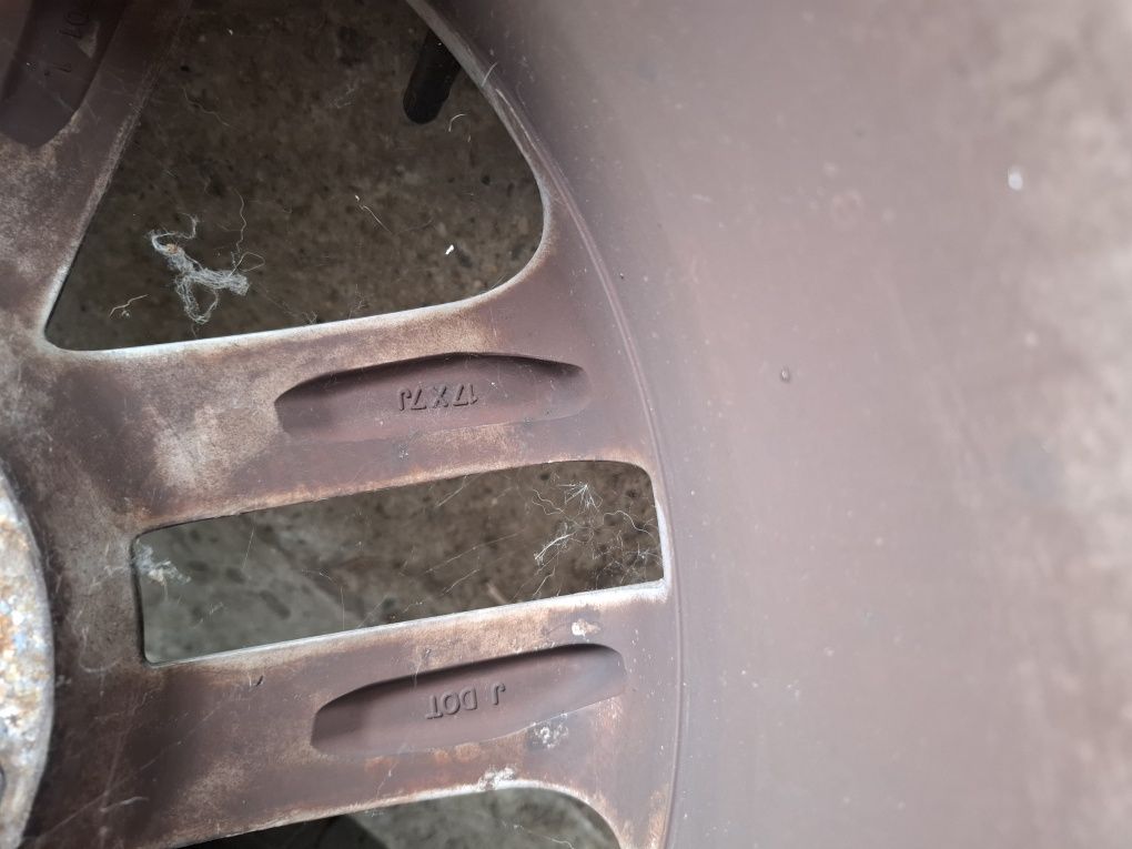 Jante Nissan juke cauciucuri 215 55 R17