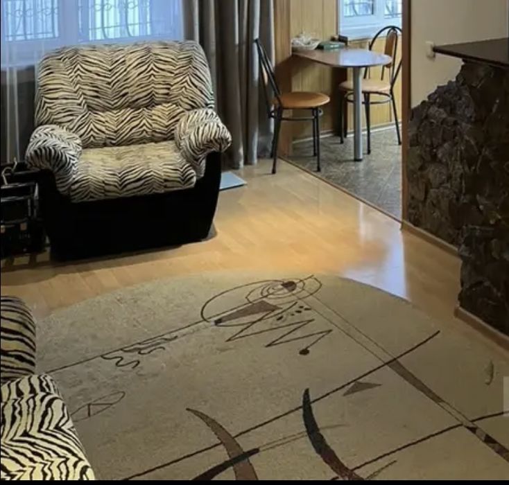 Диван и два кресла