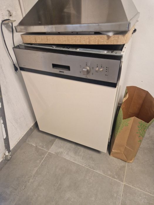 Masina de spalat vase