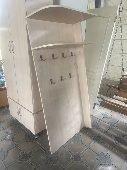 Прихожая из дерева