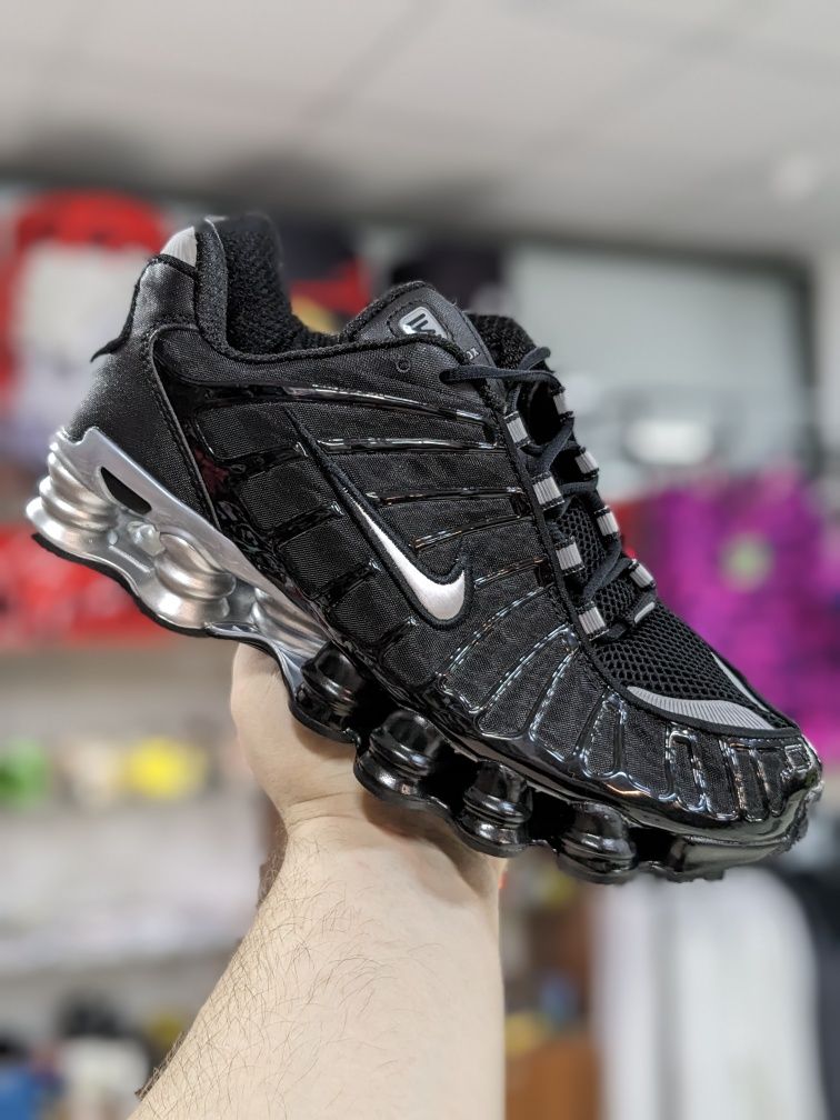 Кроссовки Nike Shox