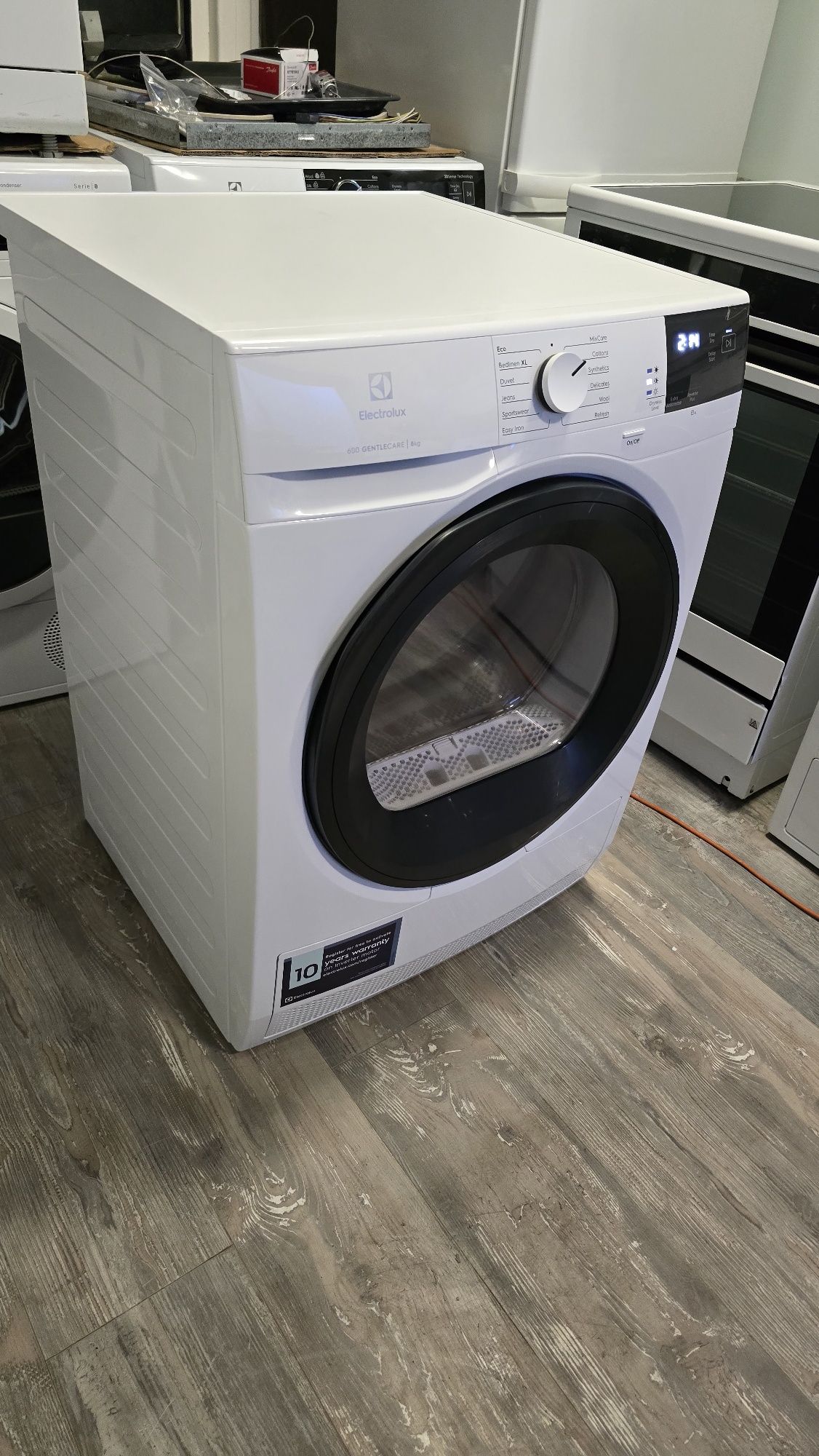 Сушилня Electrolux 8kg нова