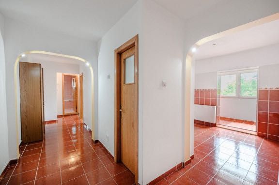 Se închiriază apartament cu 3 camere nemobilat , Matei Basarab