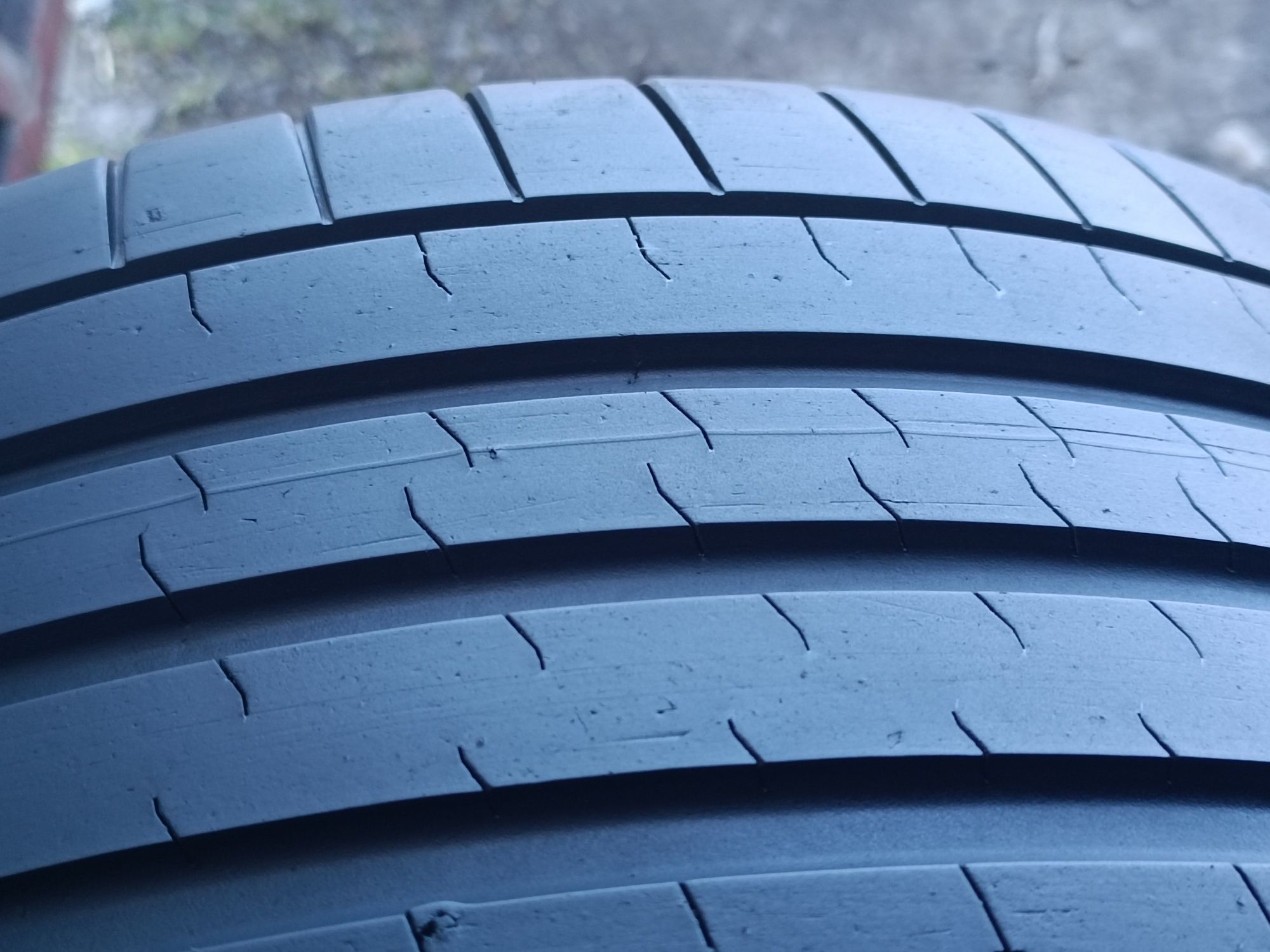 245/40/17 Bridgestone Дот 1223