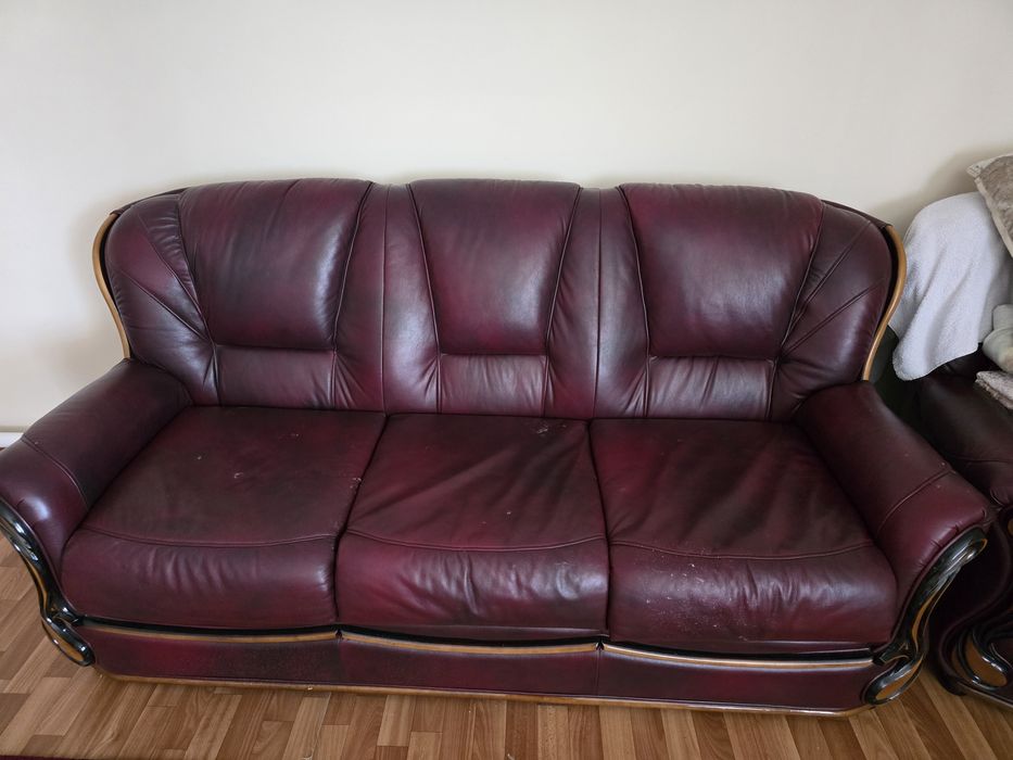 Кожаный диван б/у