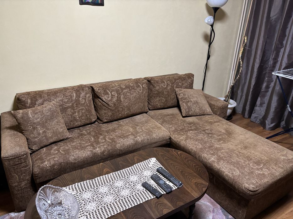 Ъглов диван подходящ за хол или всекидневна