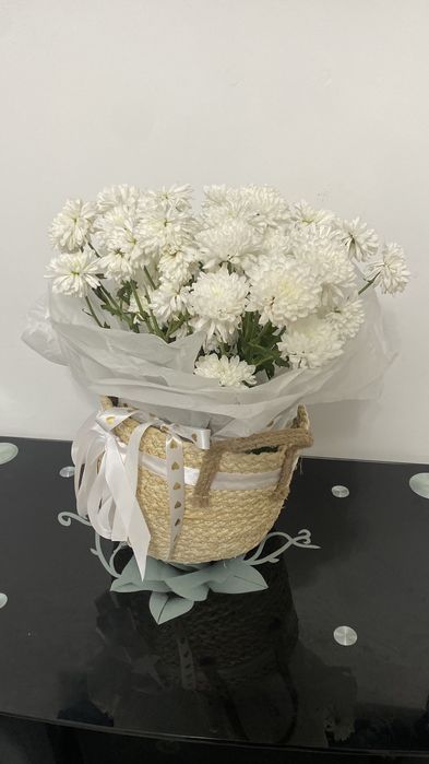 Цветы с корзиной