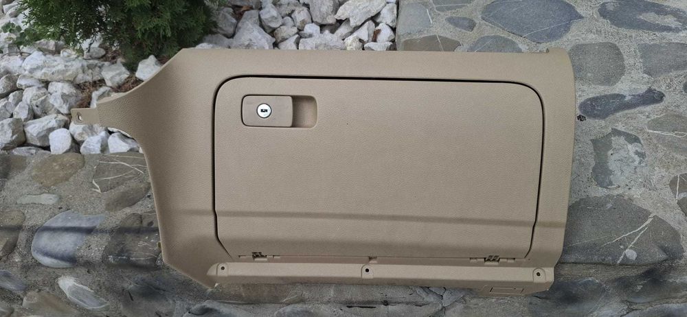 Vand plansa bord,torpedou GOLF 5-JETTA,mocheta,sertare