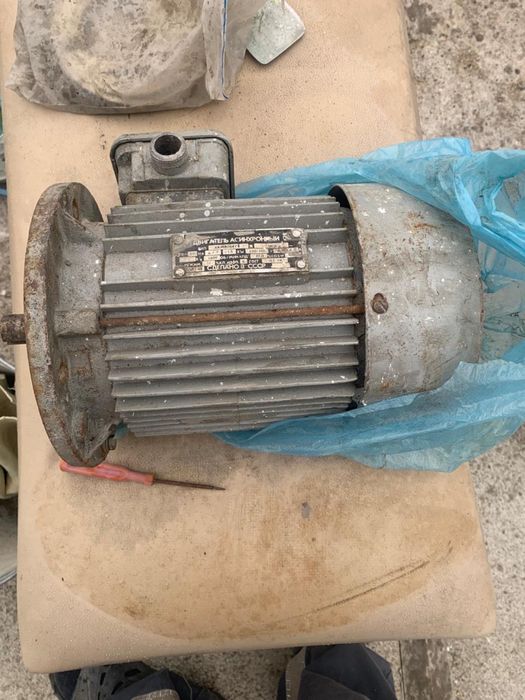 Электродвигатель асинхронный