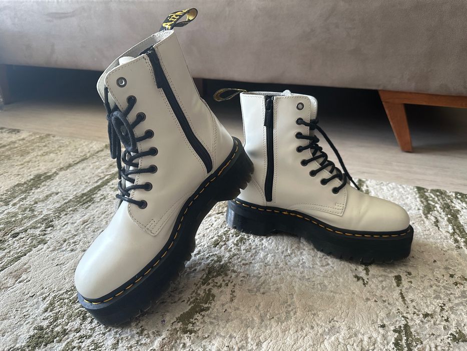 Dr Martens Jadon boots White