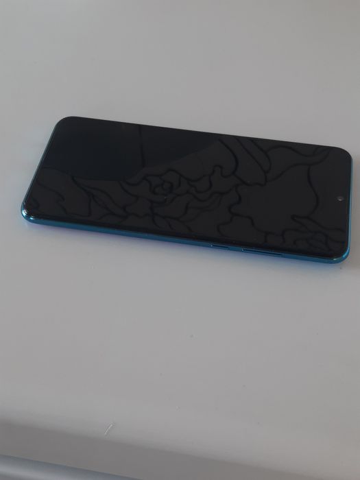 Телефон Huawei P 30 lite