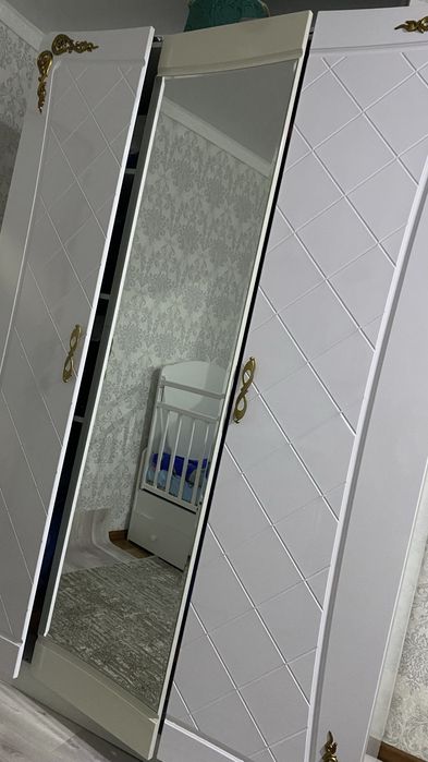 Продам спальни гарнитур и шкаф и манеж в подарок
