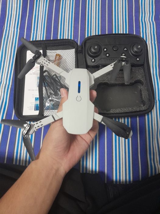 Е88 дрон, квадрокоптер