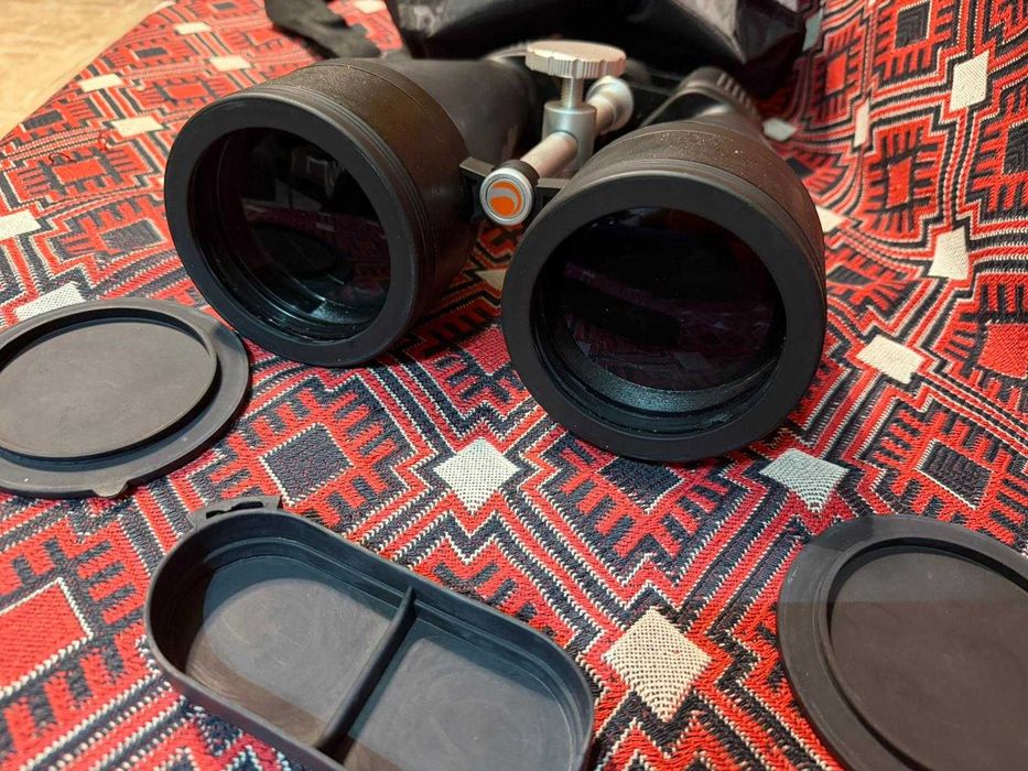 Binoclu Celestron Skymaster 20x80 – pentru piese / reparație