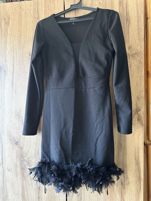 Официална рокля с пера