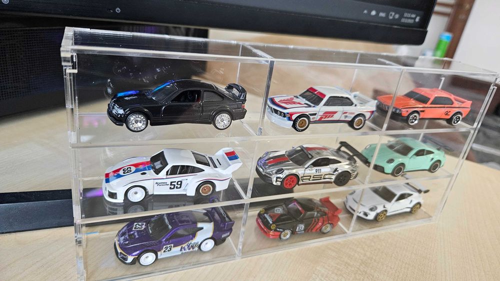 Display premium pentru masinute