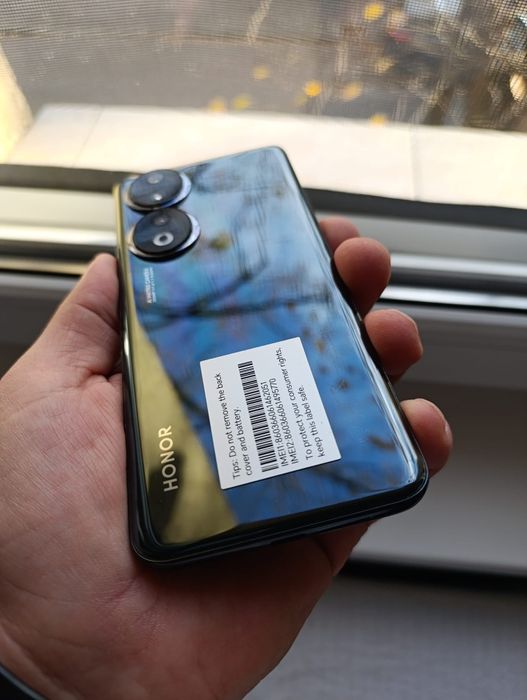 Vand HONOR 90 impecabil