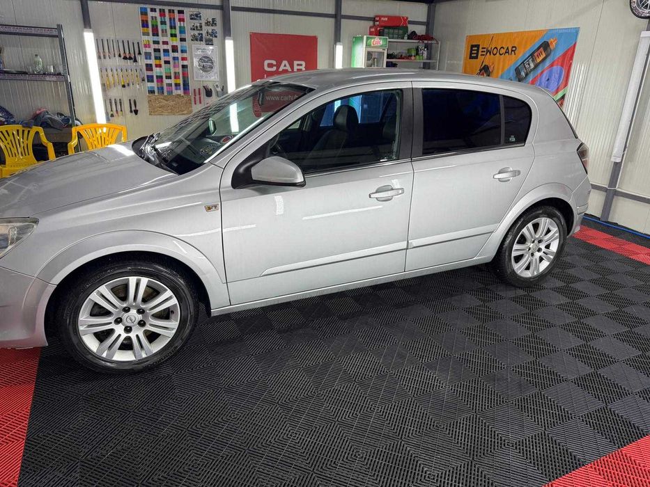 Opel Astra H 1.7 CDTI 125 CP Cutie 6+1 trepte DPF activ Revizii recent