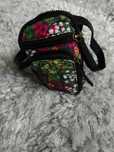 Продавам калъф за телефон на марката Desigual