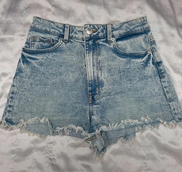 Pantaloni scurți H&M