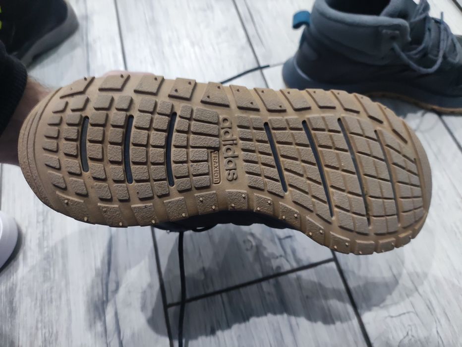 Зимни обувки Адидас 42 и 2/3 (Adidas)