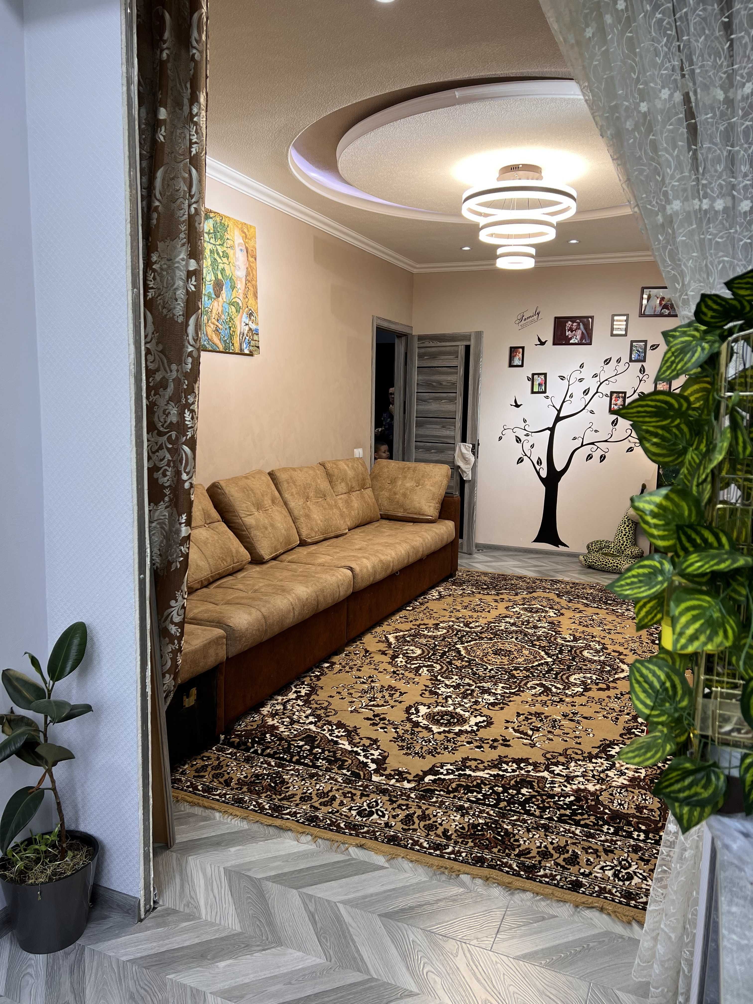 Продам квартиру 4/3/4, м.Феруза, с зади 205 школы, для семьи с детьми