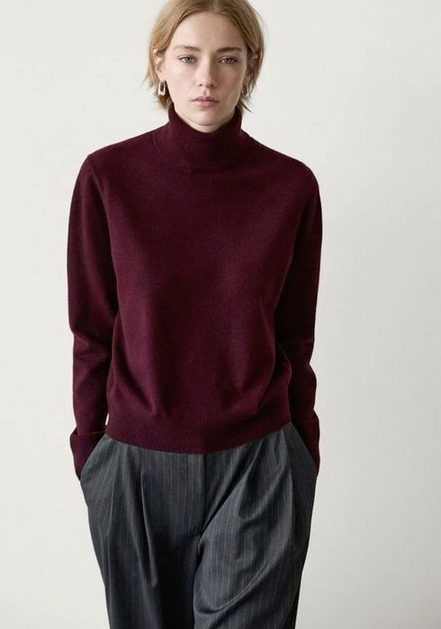 Пуловер от мека вълна наподобяваща кашмир