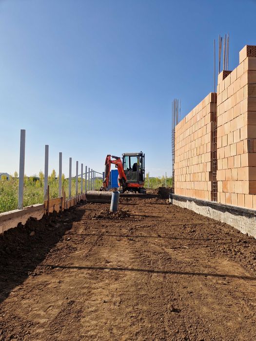 inchiriez excavator / buldoexcavator