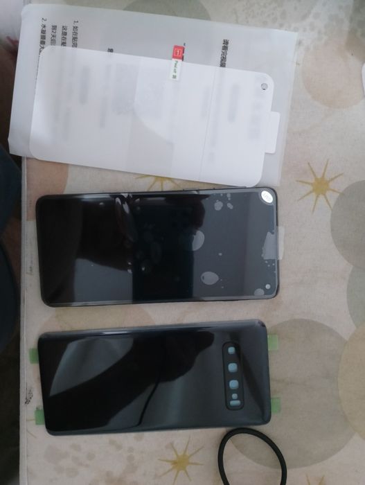 Продаю новый экран Samsung s 10