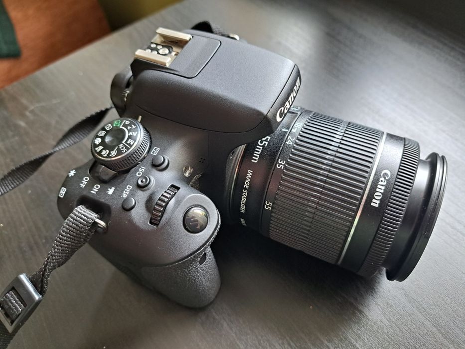 Vând Canon Eos 750D