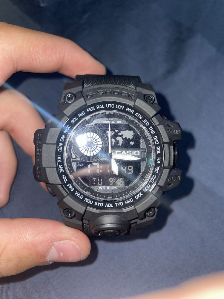 CASIO g-shock.