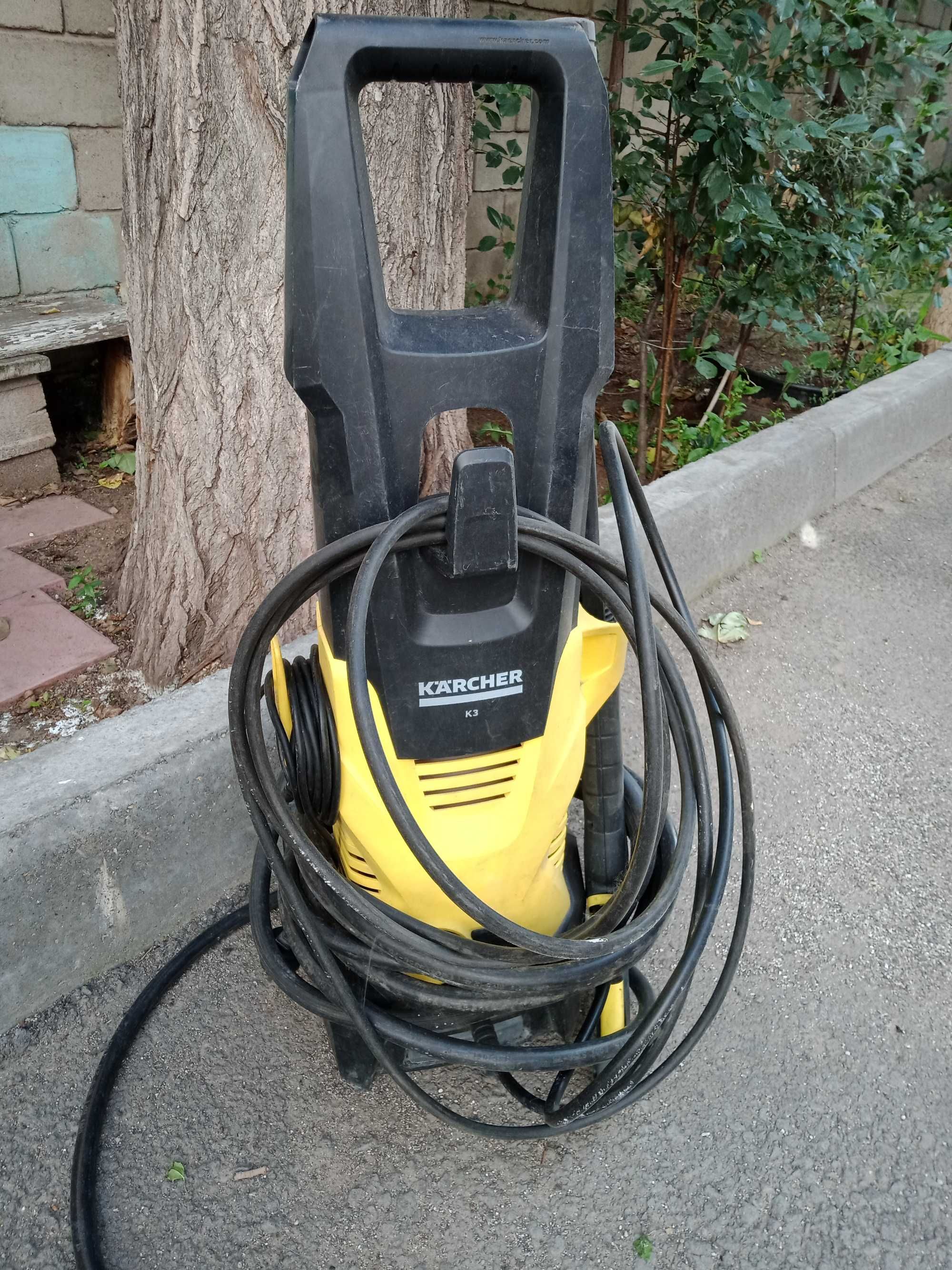 Продается Б/у Минимойка высокого давления Karcher  K 3