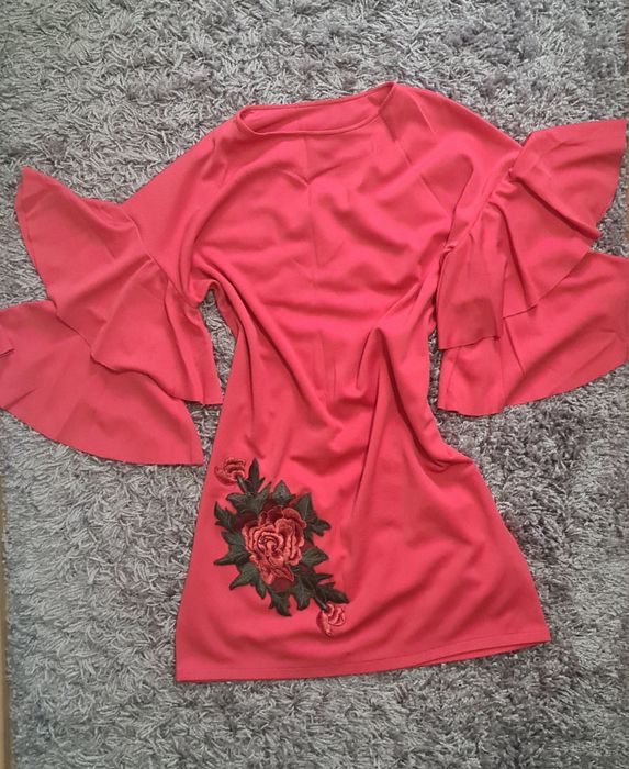 Vând rochie de ocazie roz mărimea 40-44