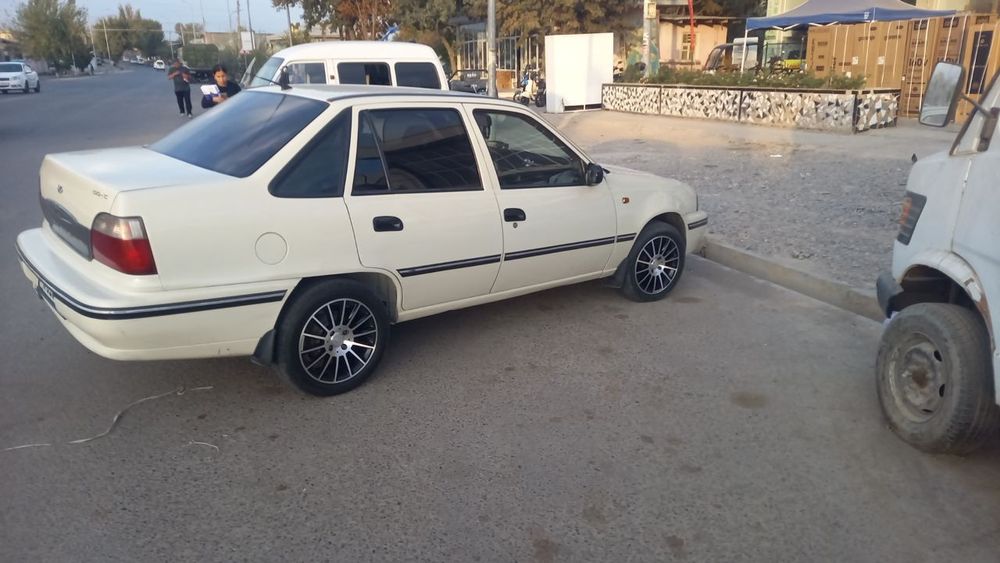 Нексия 1 сотилада