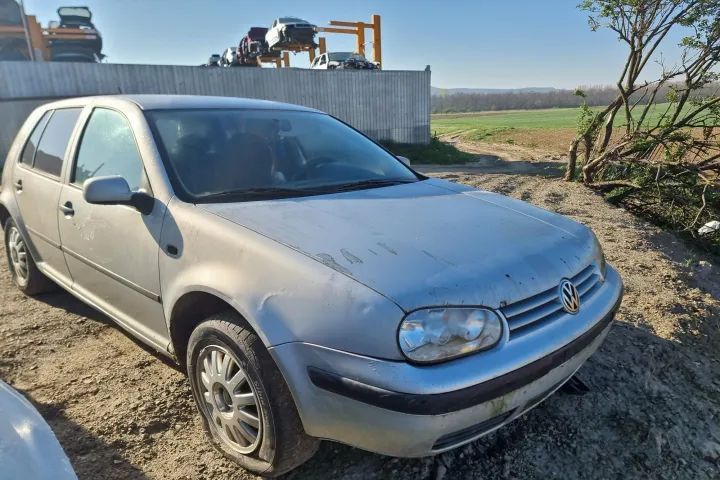 Dezmembrez VW Golf 4 motor 1.4 benzina 75cp  AHW cutie de viteze manuala dezmembrari turbina