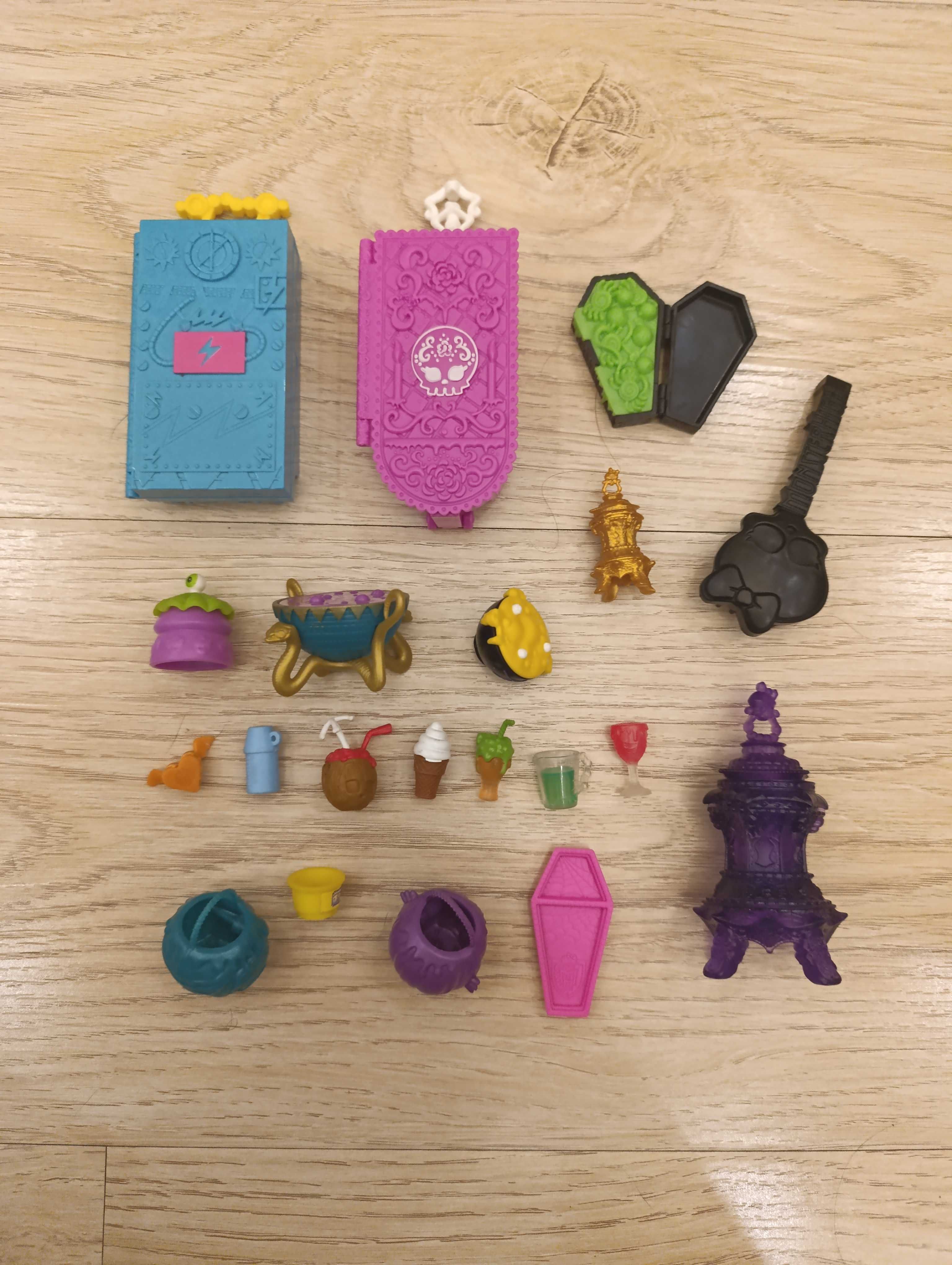 Аксессуары Monster High