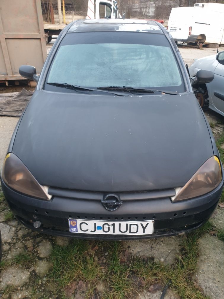 Dezmembrez Opel Corsa