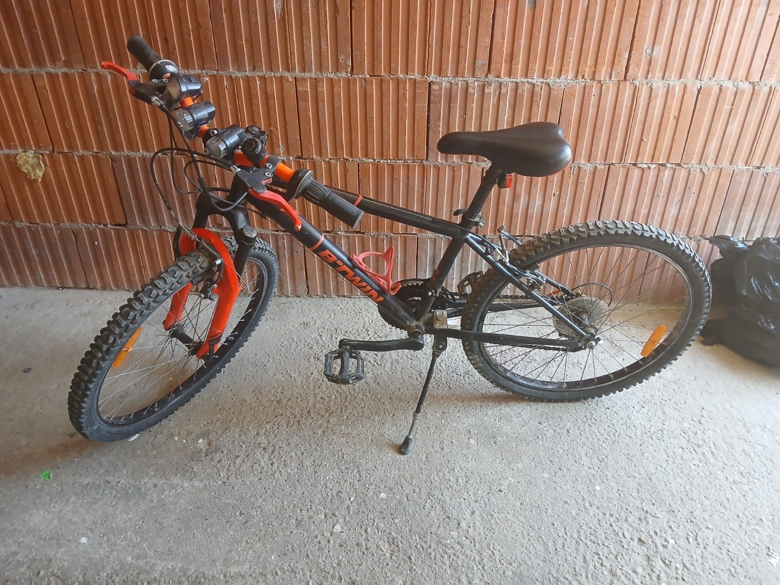 Bicicleta cu roti de 24 inch