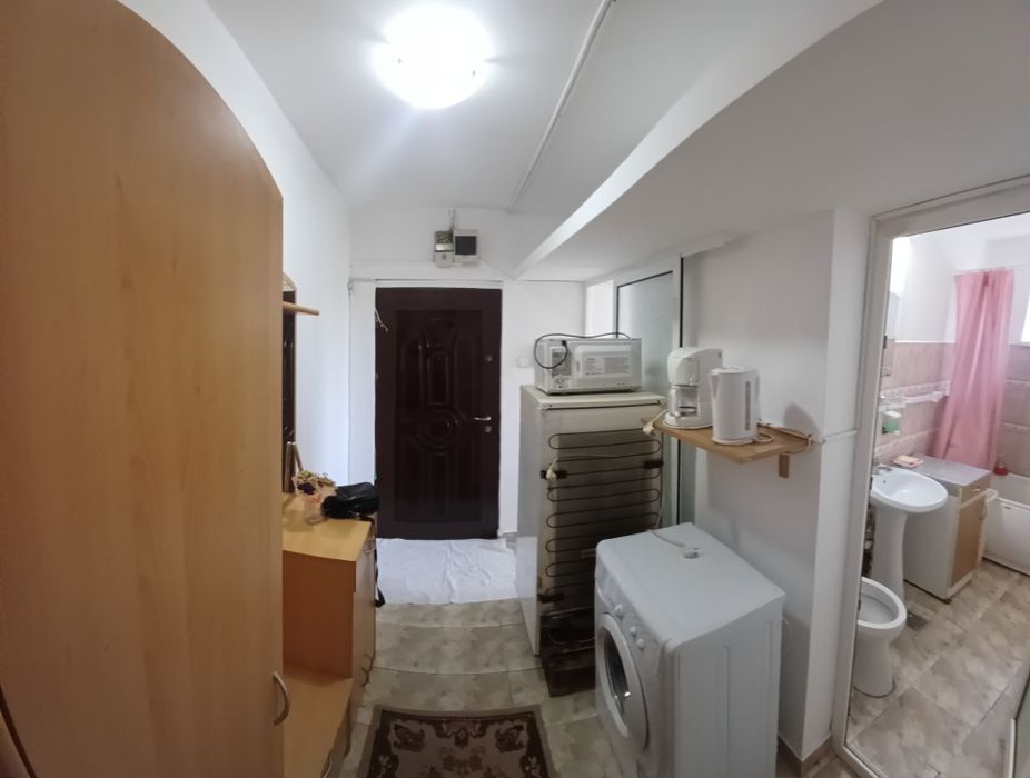 Vând apartament 2 camere Casa de Cultura