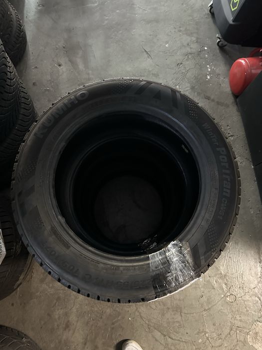 Vand set anvelope Kumho WinTer PorTran cw51 225/55r17c