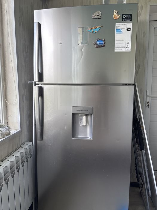 Продается холодильник Samsung